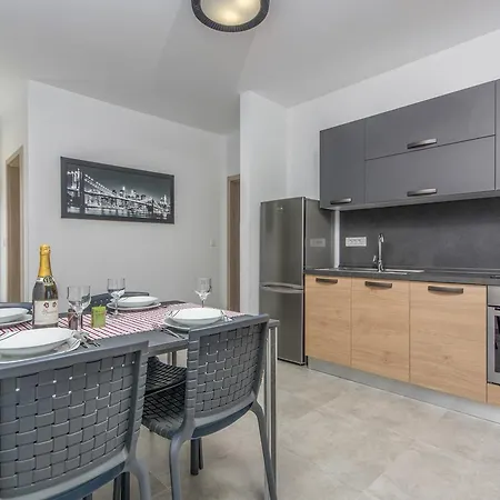 Casa de hóspedes Katja 4*